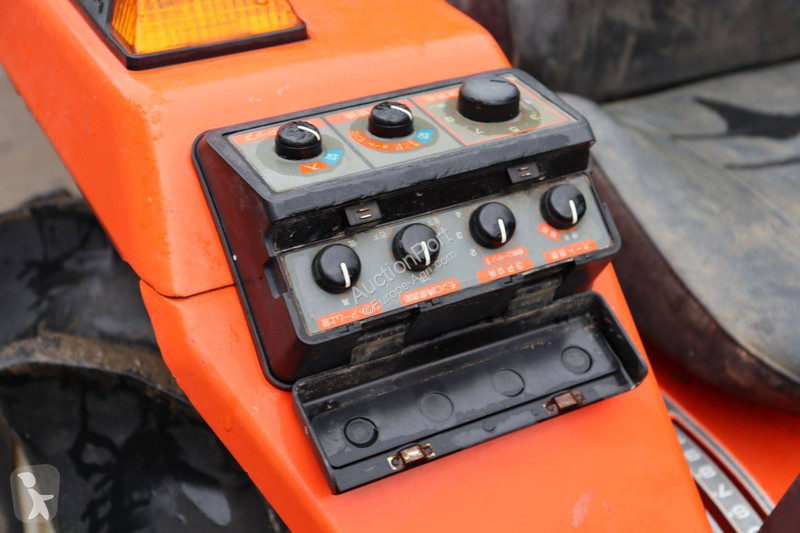 جرار زراعي Kubota Sunshine L1-215