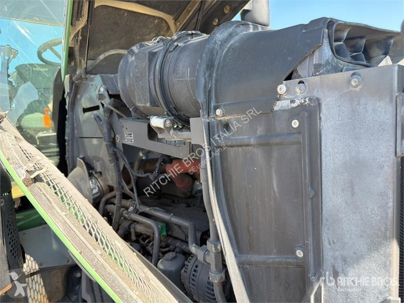 Сільськогосподарський трактор Fendt 828 Vario