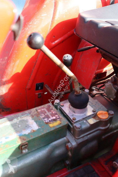 Tractor agrícola Yanmar YM2000B