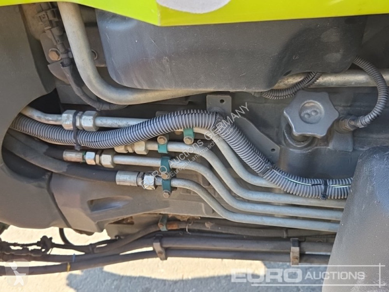 Tracteur agricole Claas Axion 830 CMATIC