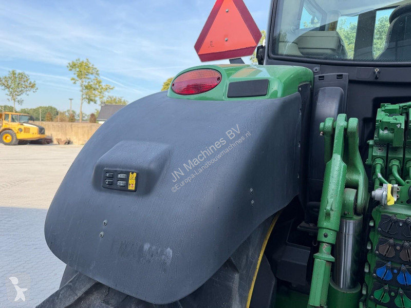 Tracteur agricole John Deere 6175R