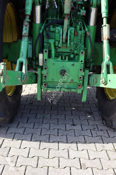 Zemědělský traktor John Deere 6170 R