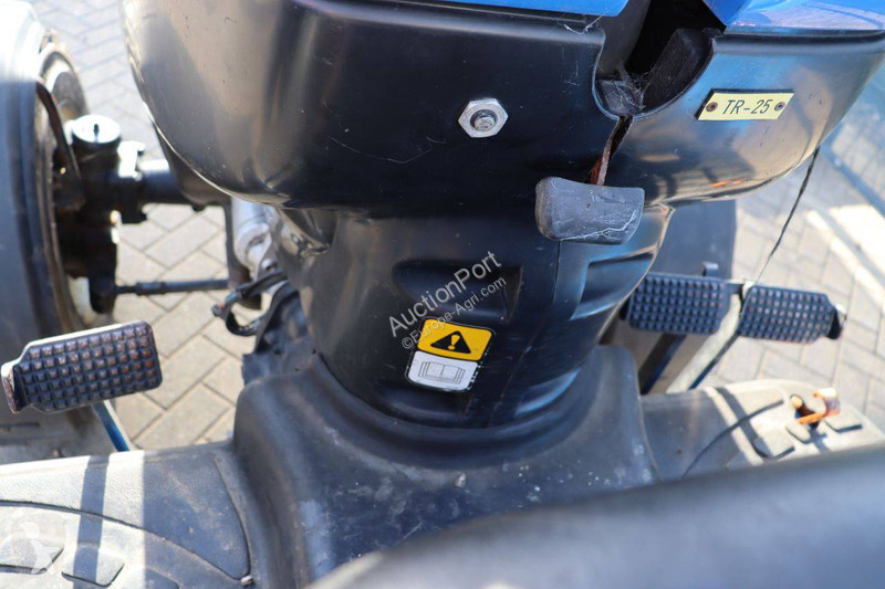 Zemědělský traktor New Holland TC40D