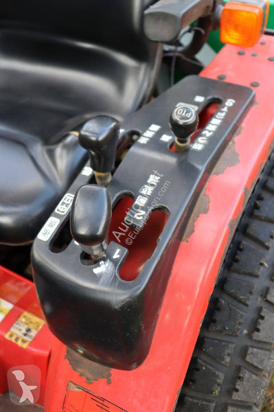 Zemědělský traktor Mitsubishi MT15F