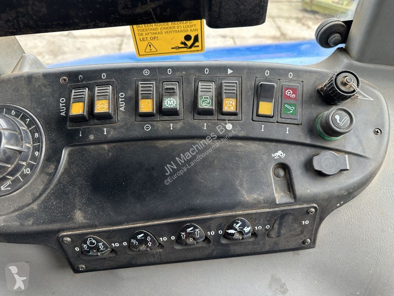 Tracteur agricole New Holland TVT 195 Dutch...