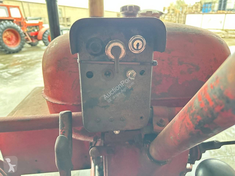 Tractor Volvo 470