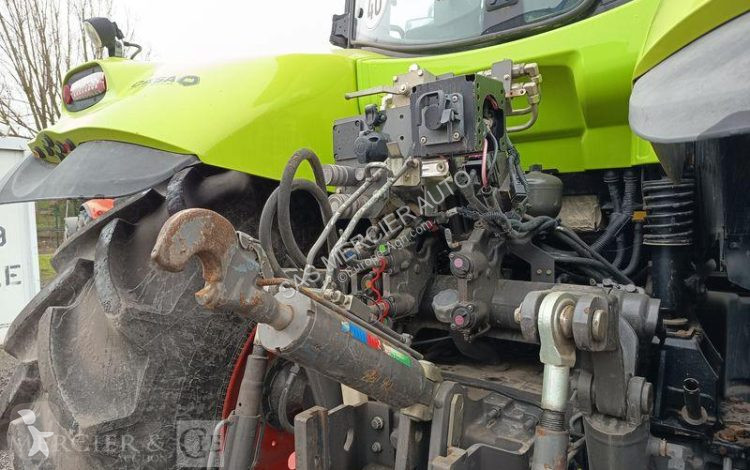 Lantbrukstraktor Claas