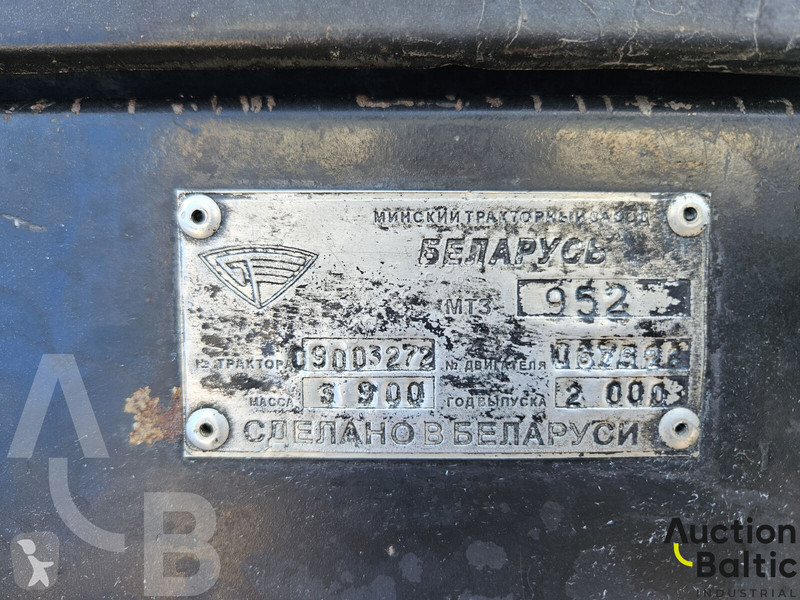 Lantbrukstraktor Belarus MTZ 952