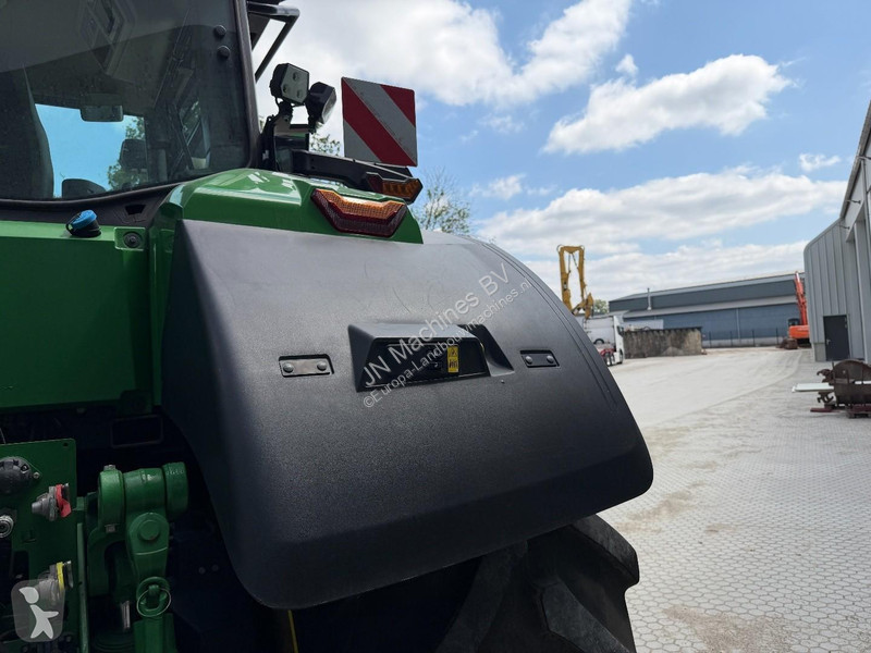 Ciągnik John Deere 8R 370
