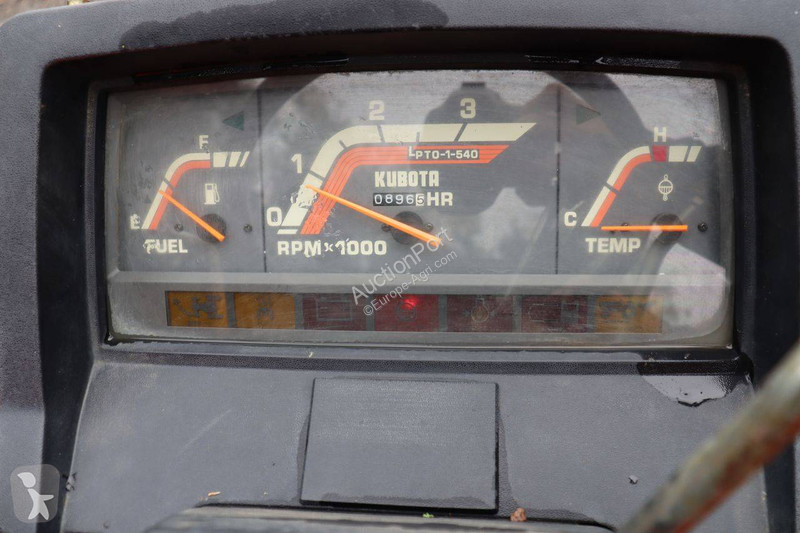 جرار زراعي Kubota Sunshine L1-215