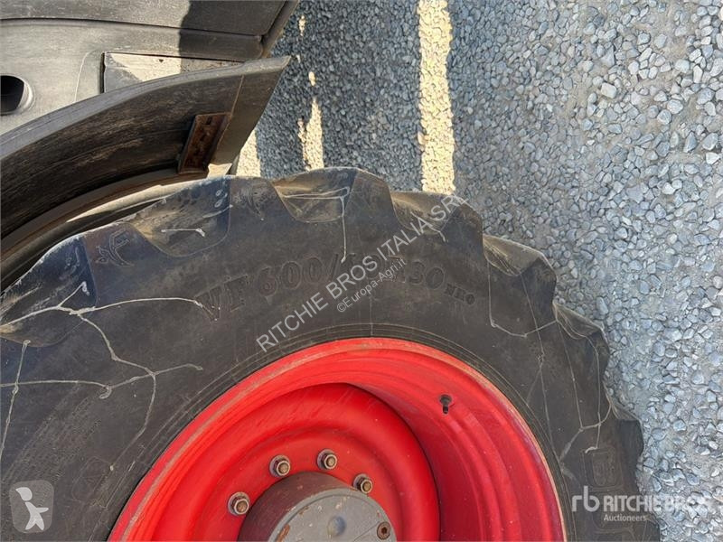 Сільськогосподарський трактор Fendt 724 Vario...