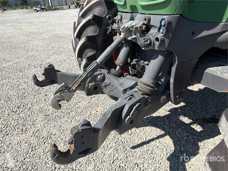 Сільськогосподарський трактор Fendt 828 Vario