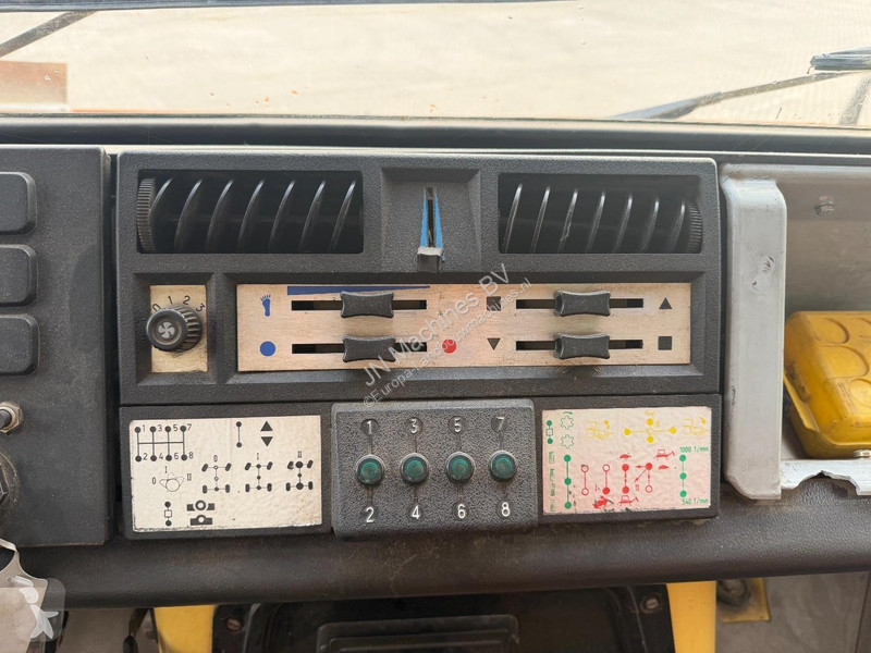 Tracteur agricole Mercedes Unimog U 1000 3-way...
