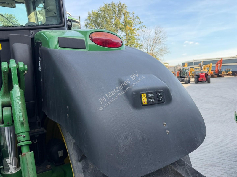 Tracteur agricole John Deere 6175R