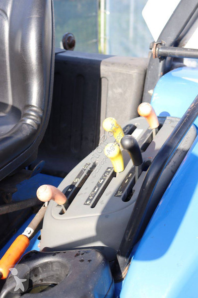 Zemědělský traktor New Holland TC40D