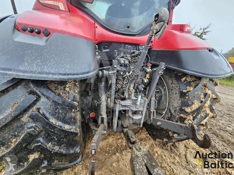 Tractor Valtra T 174 E