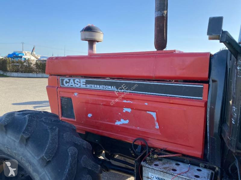 Case IH 1255XL/AXL tractor