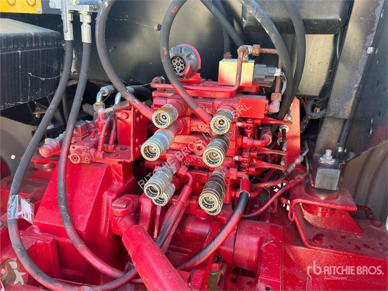 Tractor  MC135