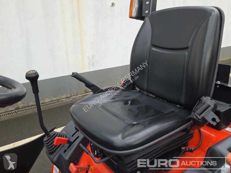 Сільськогосподарський трактор Kioti CS 2220M