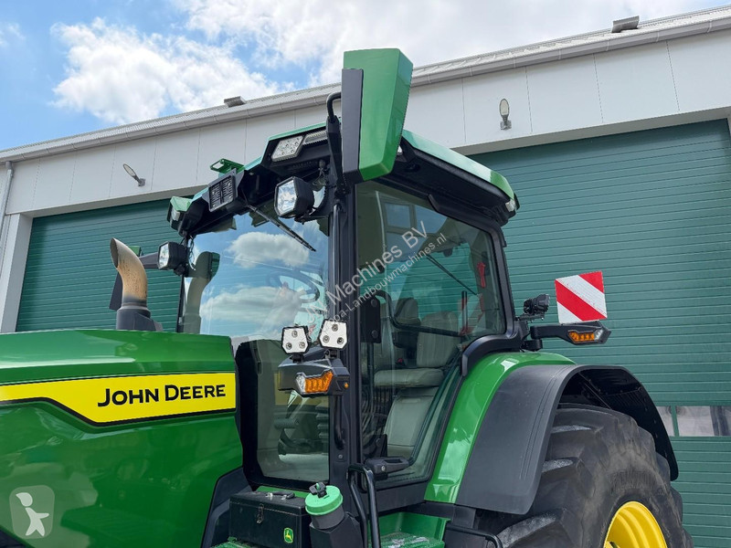 Ciągnik John Deere 8R 370