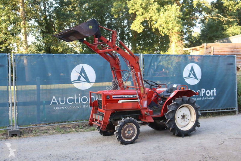 جرار زراعي Yanmar YM1802D