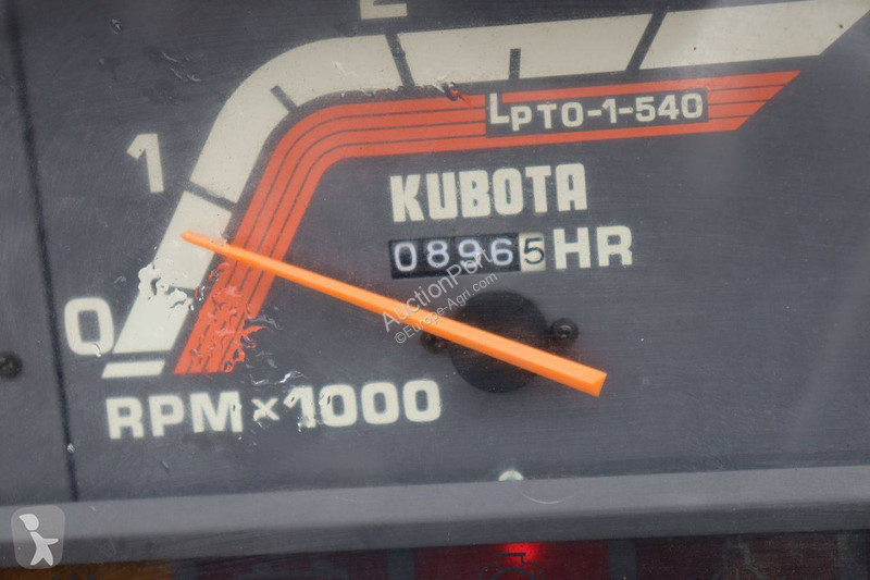 جرار زراعي Kubota Sunshine L1-215
