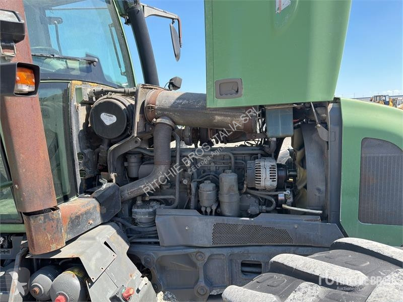 Сільськогосподарський трактор Fendt 716 Vario