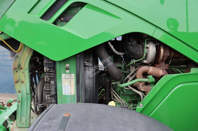 Zemědělský traktor John Deere 6190R