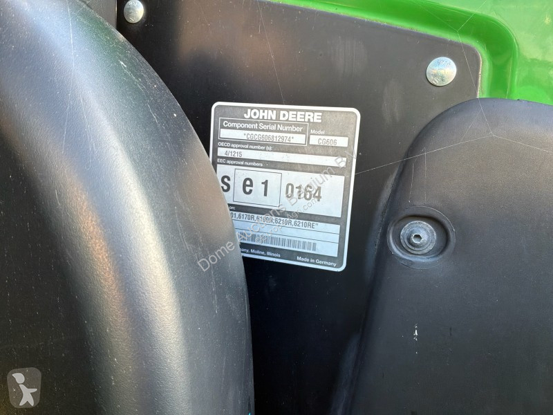 Zemědělský traktor John Deere 6210R
