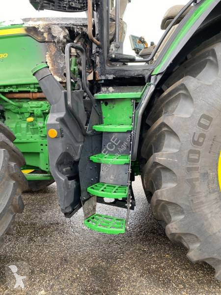 Lantbrukstraktor John Deere 7R330...