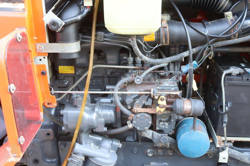 جرار زراعي Kubota L1-235