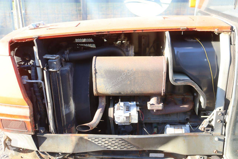 جرار زراعي Hinomoto NX320