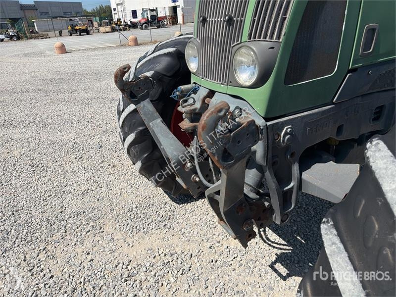 Сільськогосподарський трактор Fendt 716 Vario
