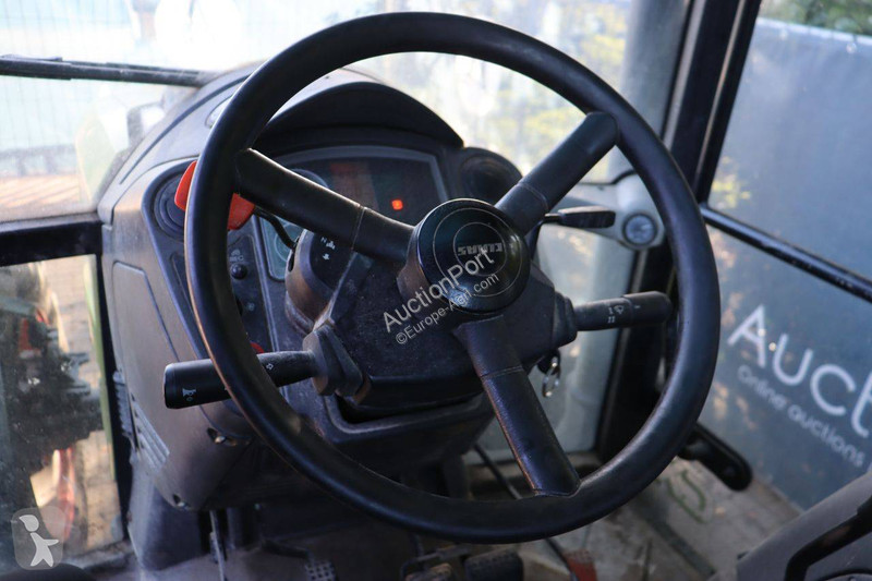 Tractor agrícola Claas 340 AXOS