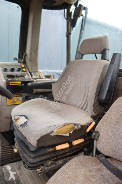 Zemědělský traktor JCB Fastrac 1135