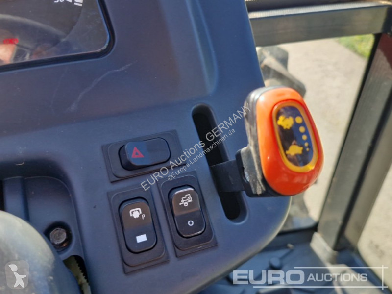 Tractor Kioti DK6020CH