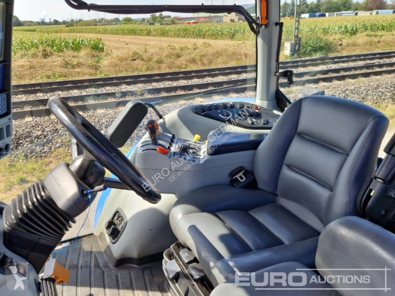Tracteur agricole New Holland T8050