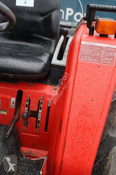 Сільськогосподарський трактор Yanmar...