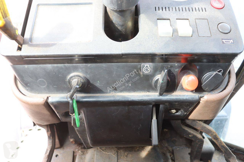 John Deere 2250 tractor