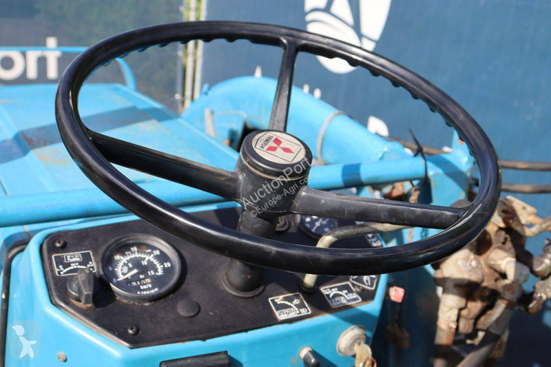 Tractor agrícola Mitsubishi D2000