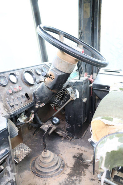 Zemědělský traktor  Bearcat PT225