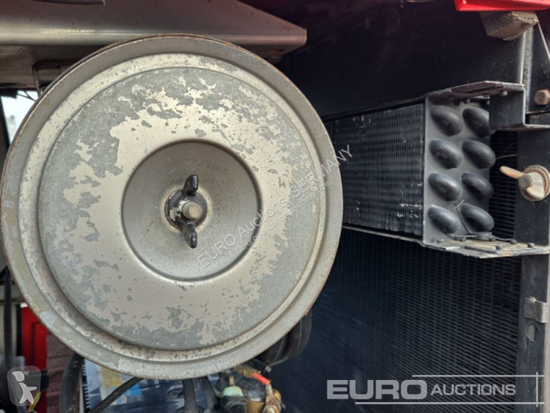 Zemědělský traktor Massey Ferguson 3060