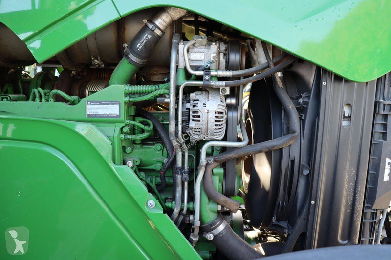 Zemědělský traktor John Deere 6195R