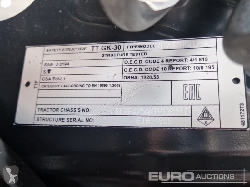 Lantbrukstraktor Case IH Farmhall 75A