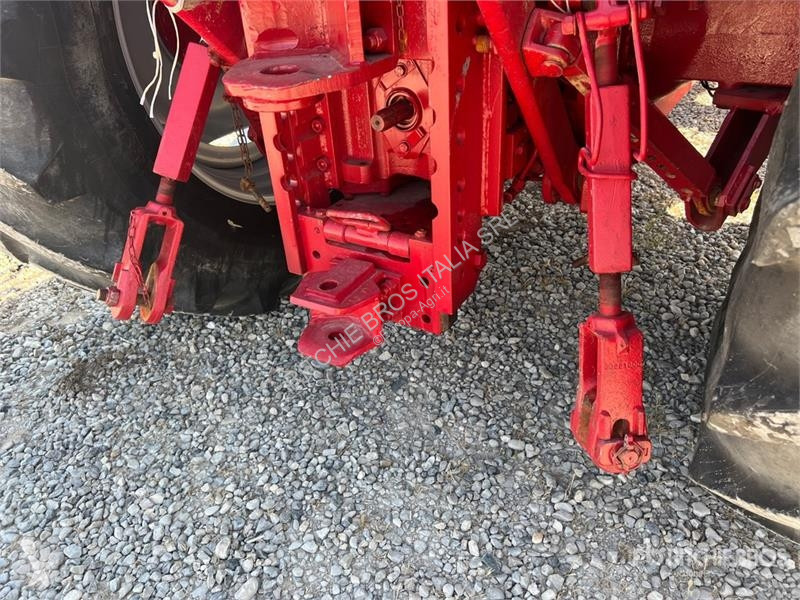 Tractor  MC135