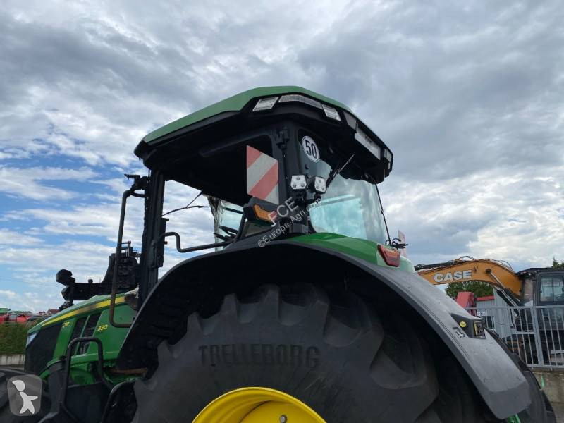 Lantbrukstraktor John Deere 7R330...