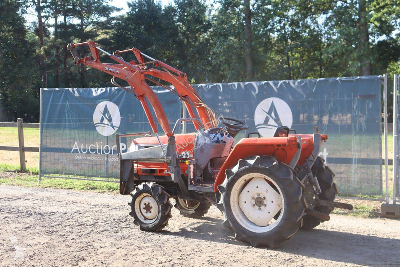 جرار زراعي Kubota GL-23