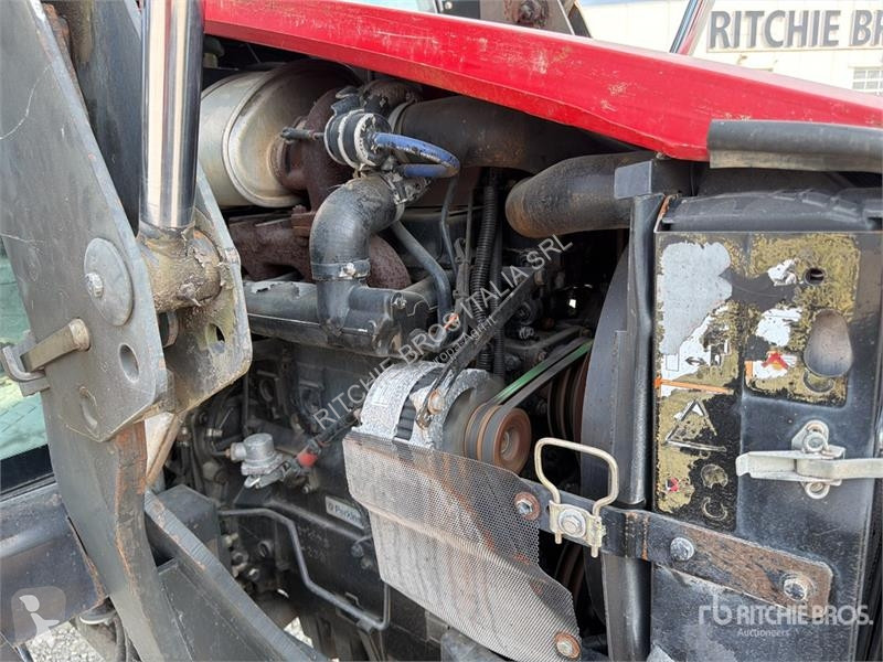 Сільськогосподарський трактор Massey Ferguson 4345