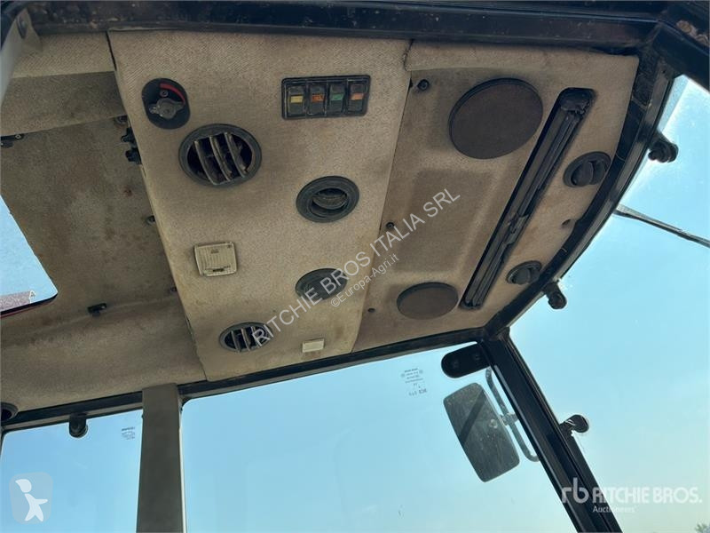 Сільськогосподарський трактор Valpadana 9695...