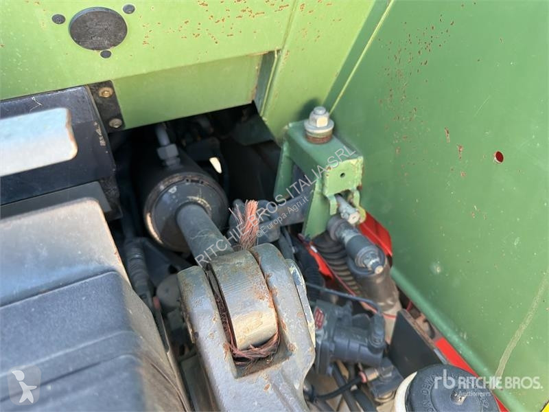 Сільськогосподарський трактор Fendt 716 Vario